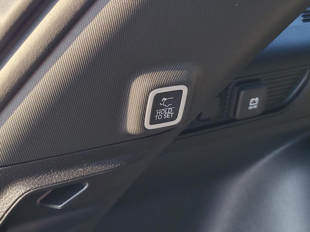 new 2025 Jeep Grand Cherokee car, priced at $42,380