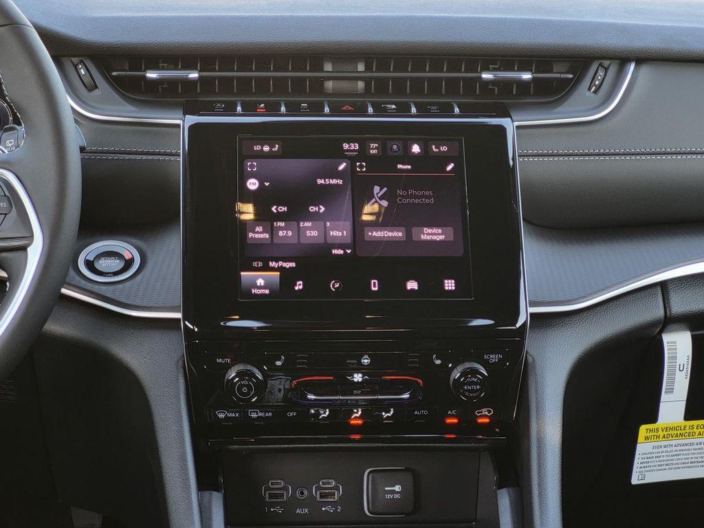 new 2025 Jeep Grand Cherokee car, priced at $42,380