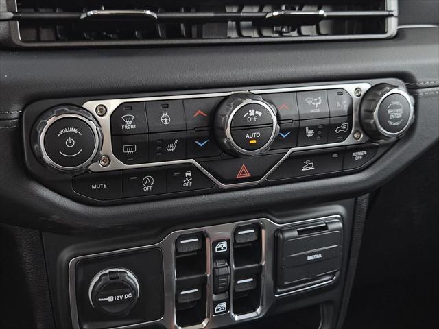 new 2025 Jeep Gladiator car, priced at $45,239