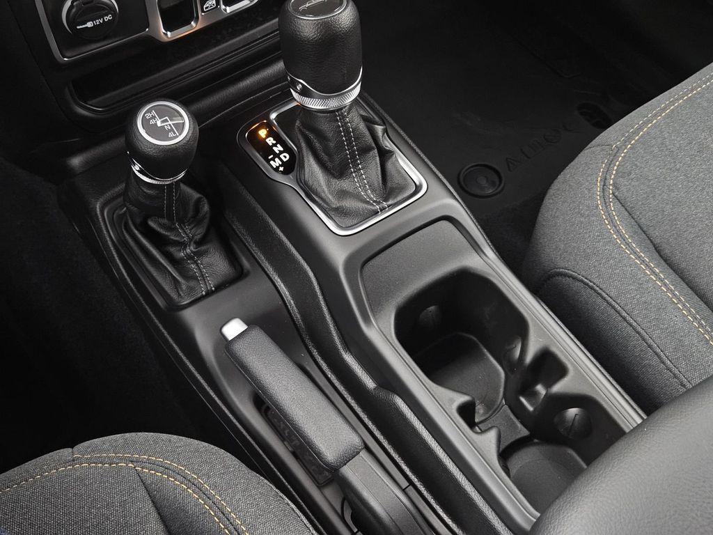 new 2025 Jeep Gladiator car, priced at $46,805