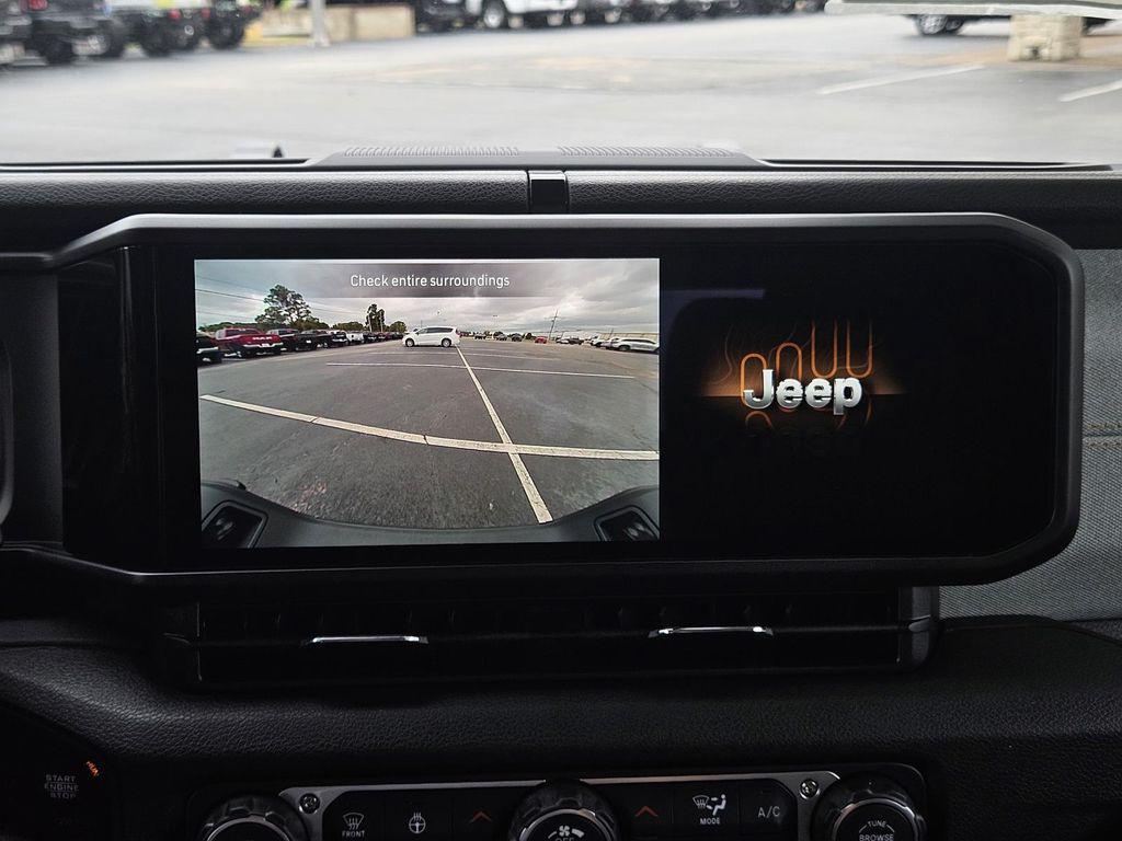 new 2025 Jeep Gladiator car, priced at $46,805