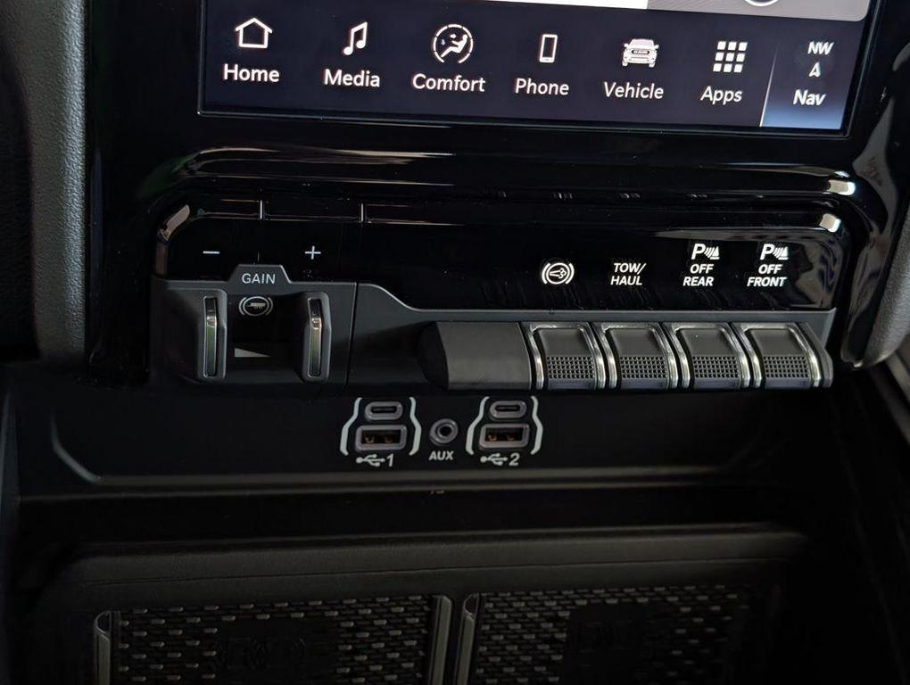 new 2025 Ram 3500 car, priced at $78,800