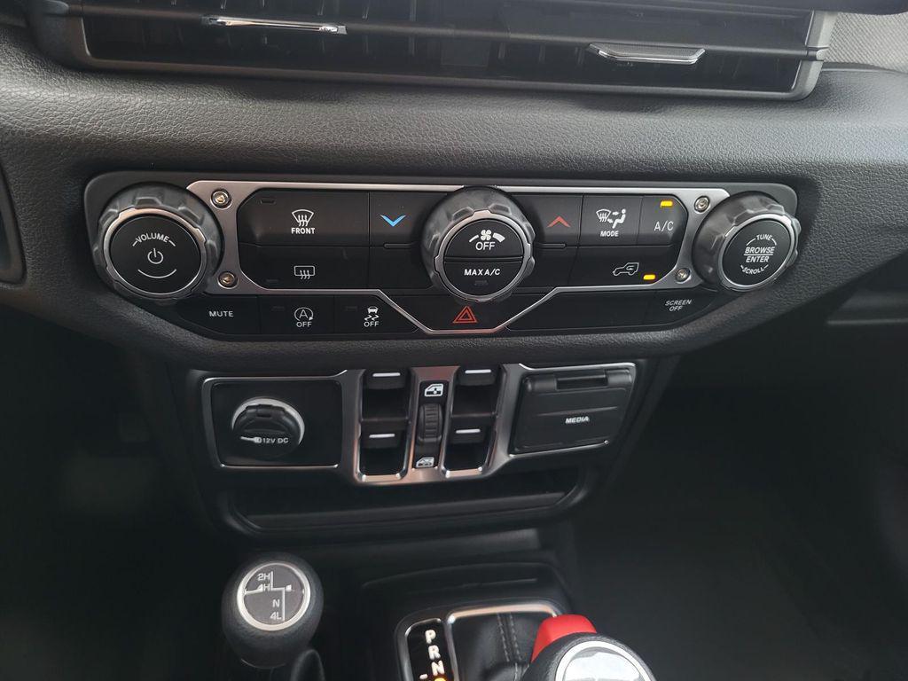 new 2025 Jeep Wrangler car, priced at $44,991