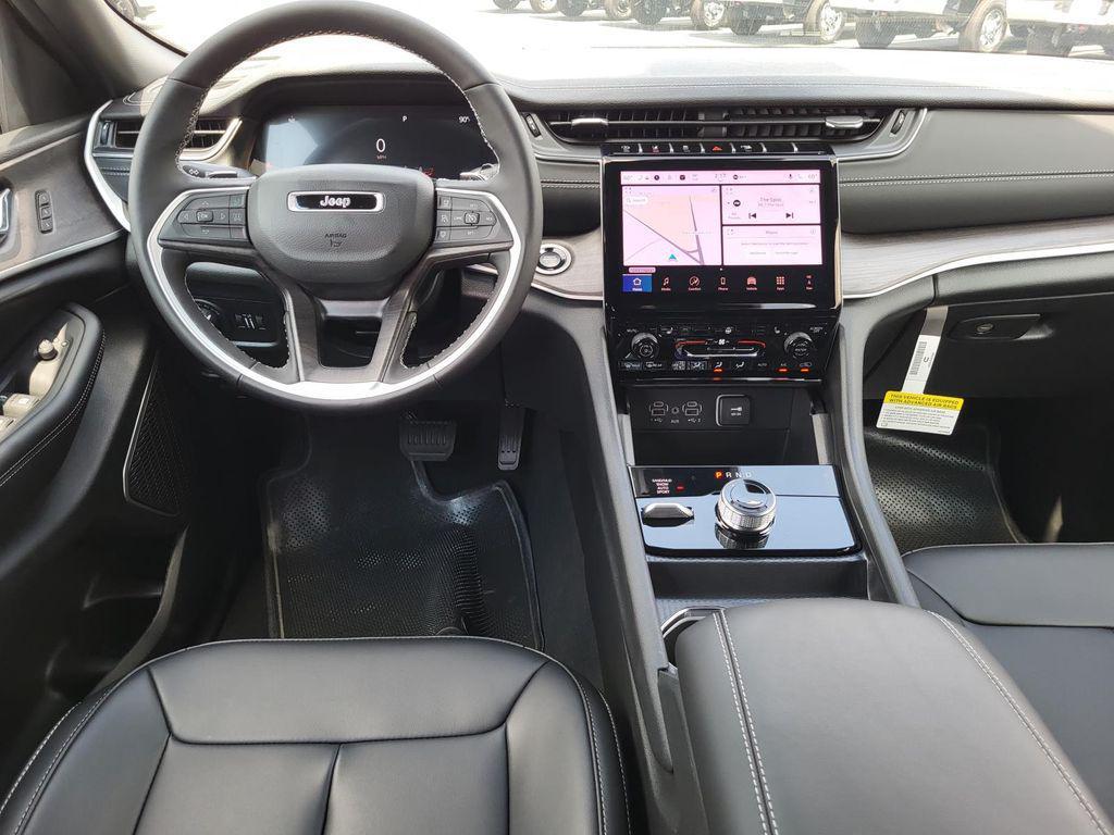 new 2025 Jeep Grand Cherokee car, priced at $49,530