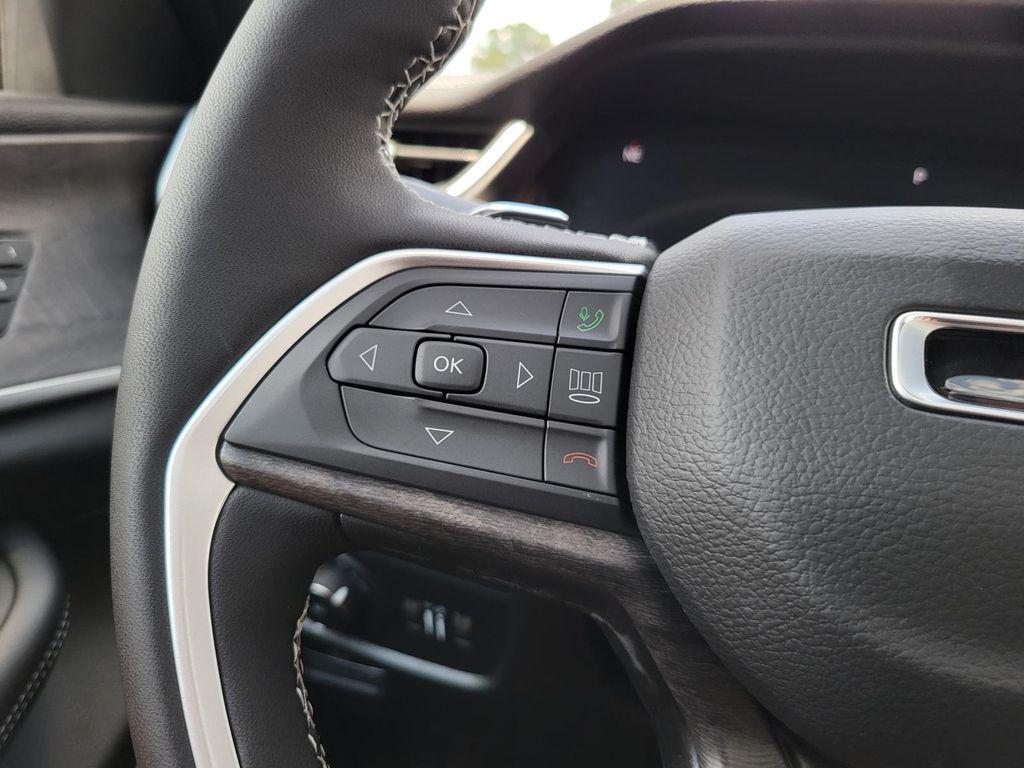 new 2025 Jeep Grand Cherokee car, priced at $49,530