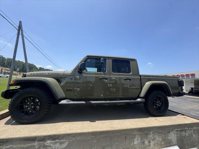 new 2025 Jeep Gladiator car, priced at $46,544