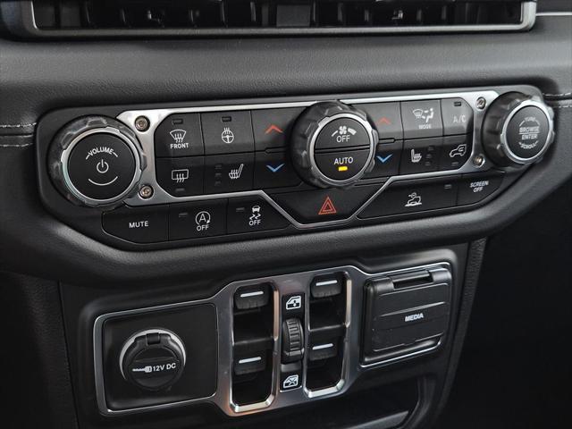 new 2025 Jeep Gladiator car, priced at $45,794