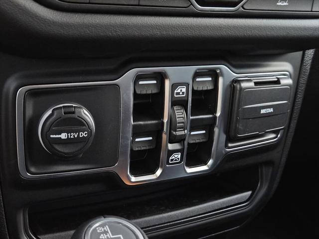 new 2025 Jeep Gladiator car, priced at $45,794