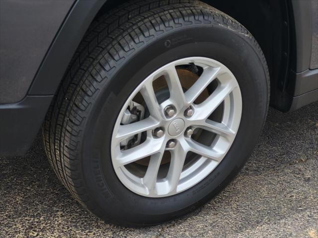 used 2024 Jeep Grand Cherokee L car, priced at $35,995