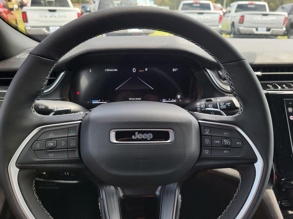 new 2025 Jeep Grand Cherokee car, priced at $41,475