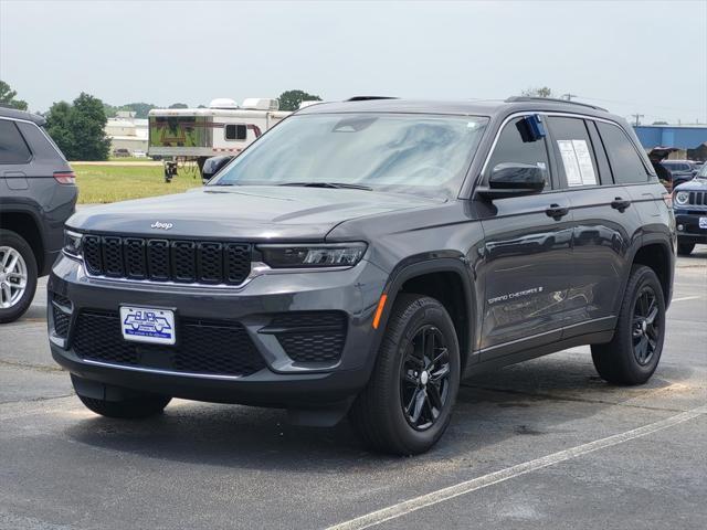 used 2025 Jeep Grand Cherokee car, priced at $35,995