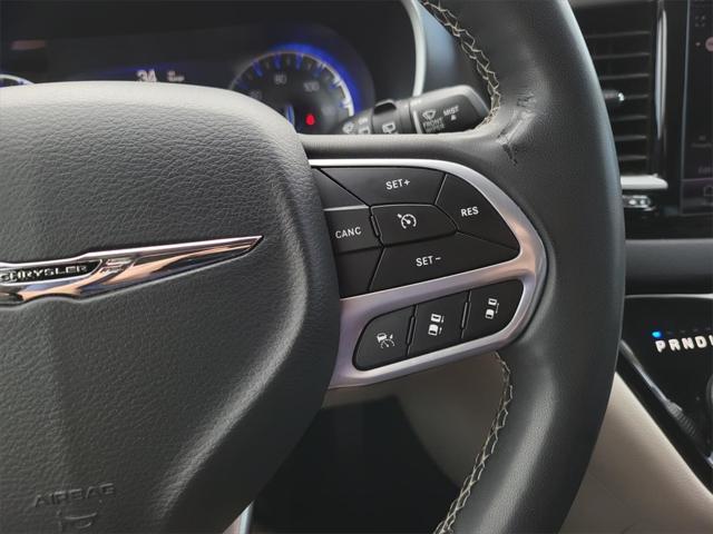 used 2022 Chrysler Pacifica car