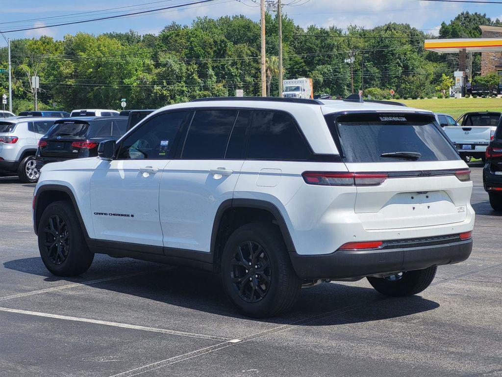 used 2024 Jeep Grand Cherokee car, priced at $32,995