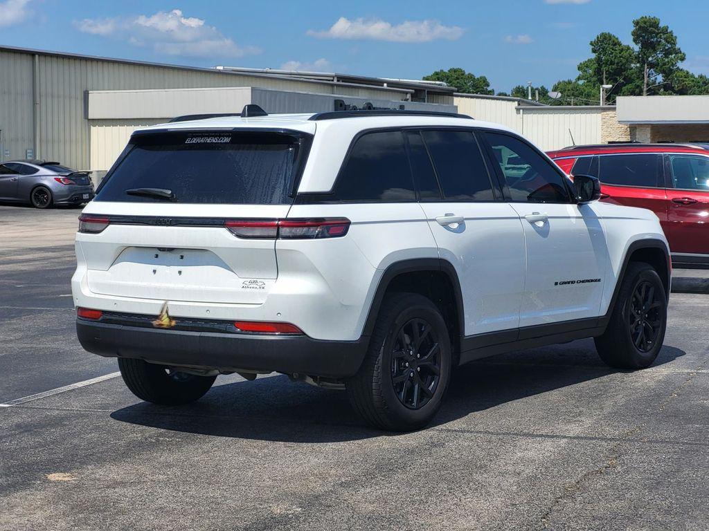 used 2024 Jeep Grand Cherokee car, priced at $32,995