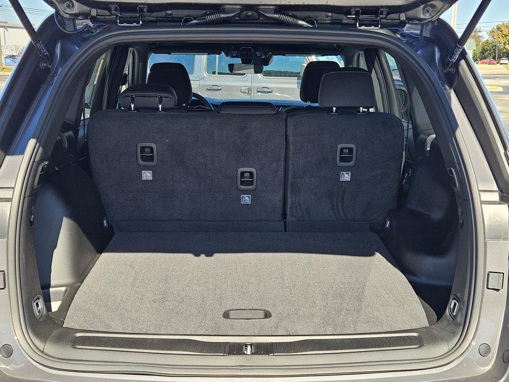 new 2025 Jeep Grand Cherokee car, priced at $40,125