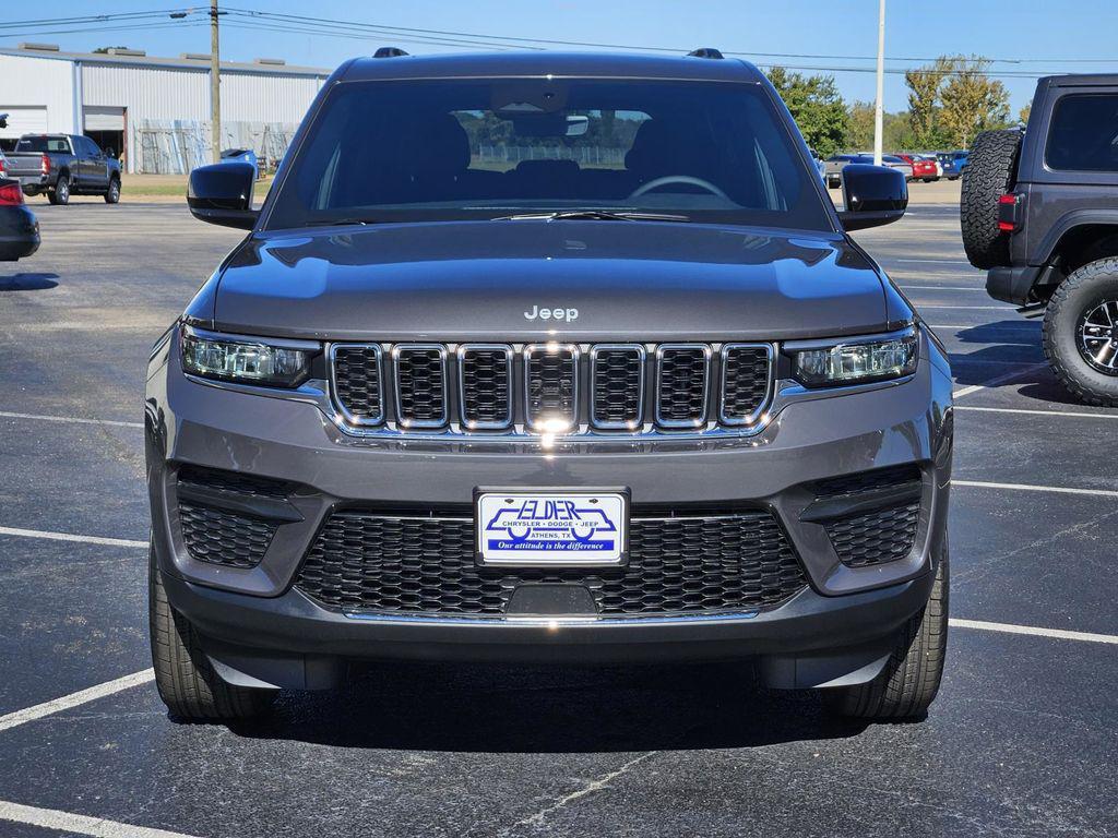 new 2025 Jeep Grand Cherokee car, priced at $40,125