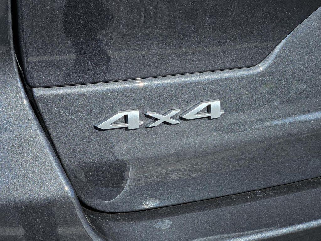 new 2025 Jeep Grand Cherokee car, priced at $40,125