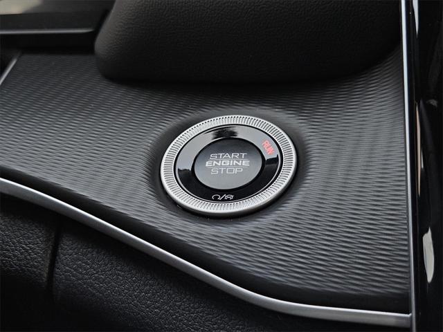 new 2025 Jeep Grand Cherokee car, priced at $40,184