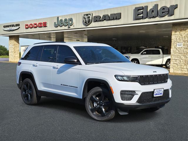 new 2025 Jeep Grand Cherokee car, priced at $40,184