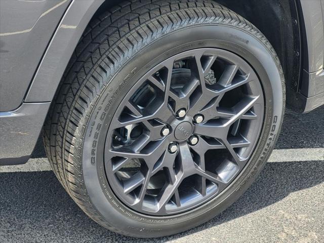 new 2025 Jeep Grand Cherokee L car, priced at $67,921