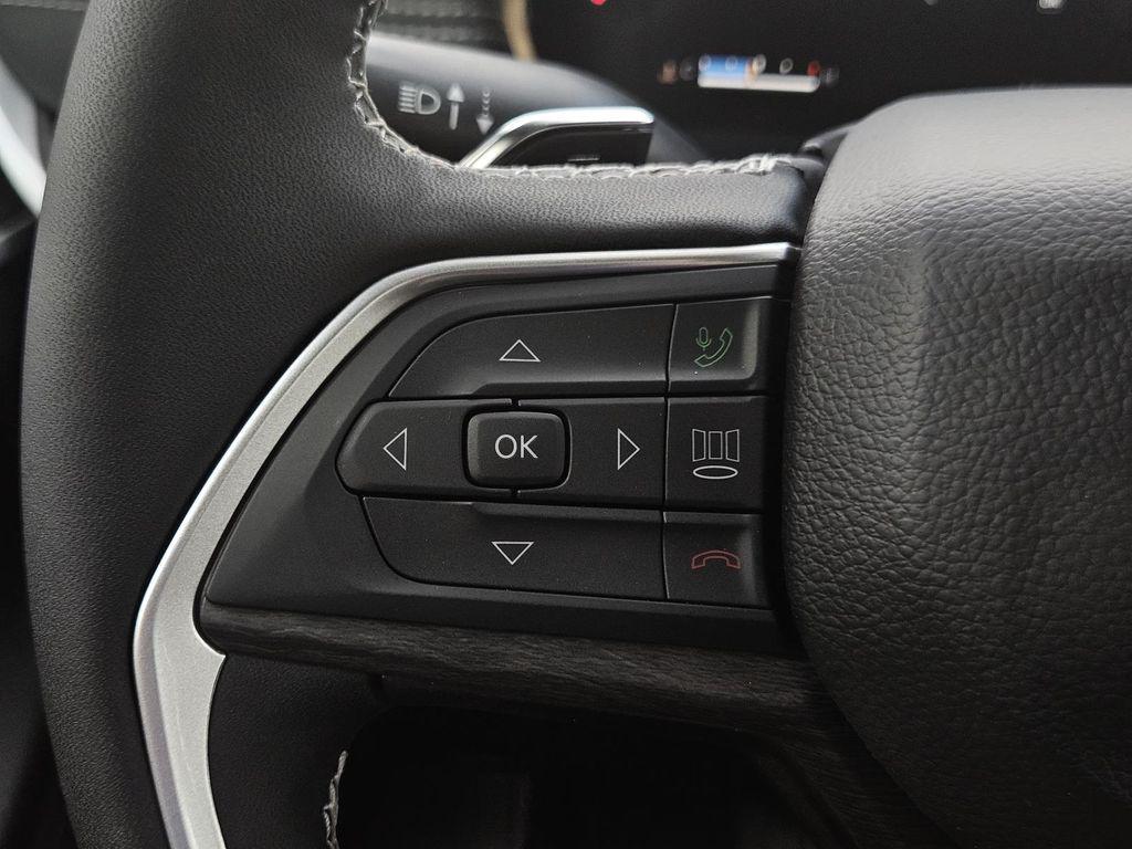 new 2025 Jeep Grand Cherokee L car, priced at $46,995