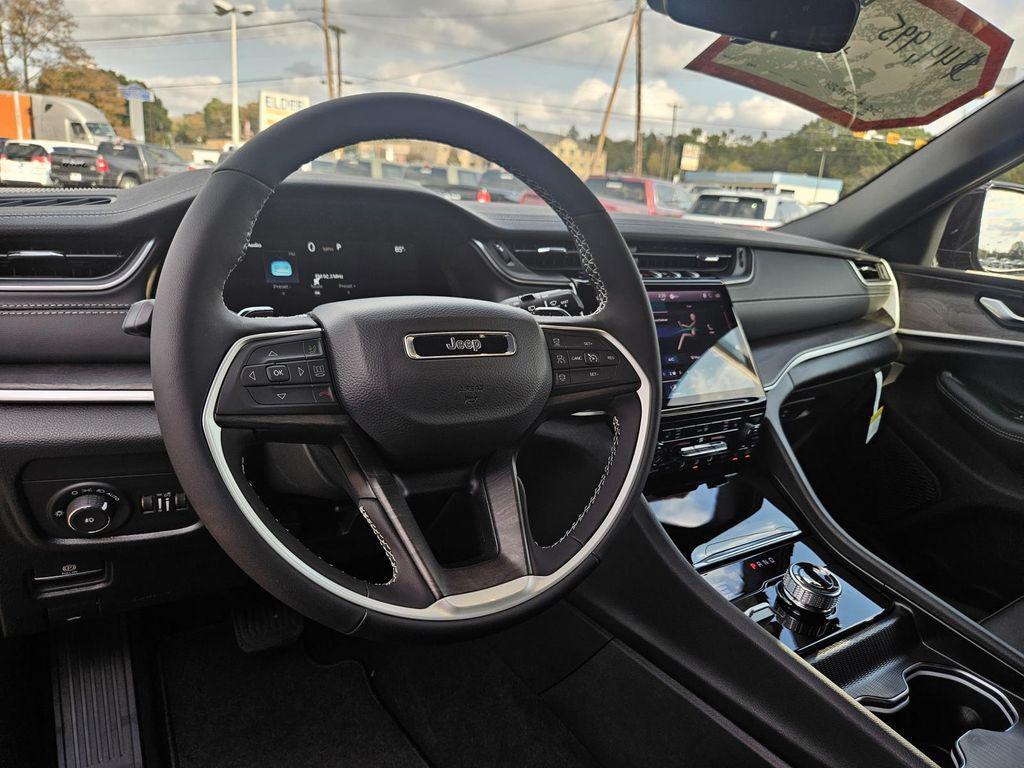 new 2025 Jeep Grand Cherokee L car, priced at $46,995