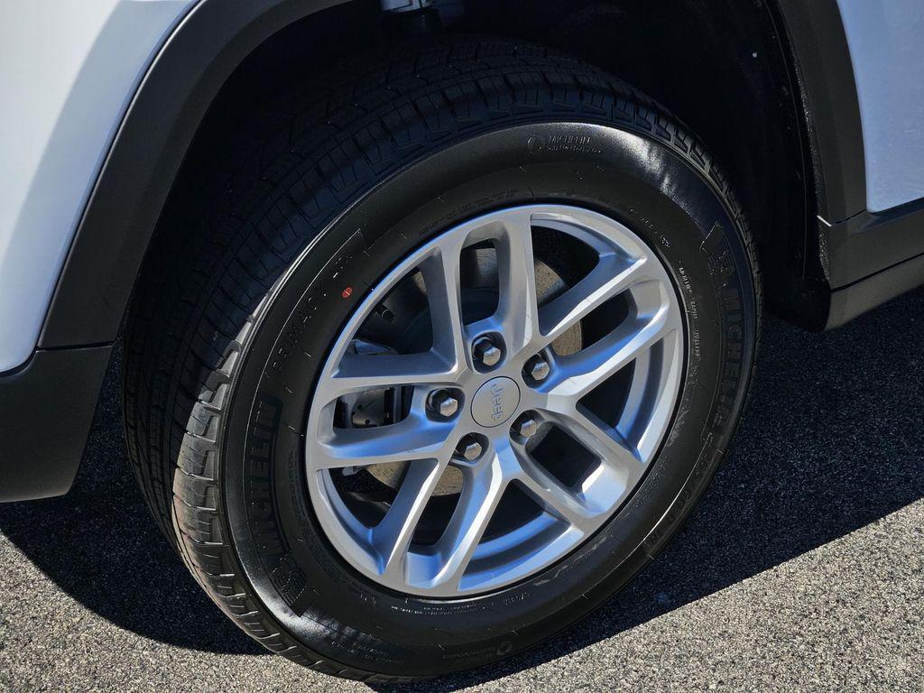 new 2025 Jeep Grand Cherokee car, priced at $39,530