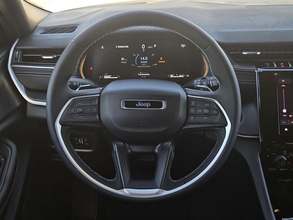 new 2025 Jeep Grand Cherokee car, priced at $39,530