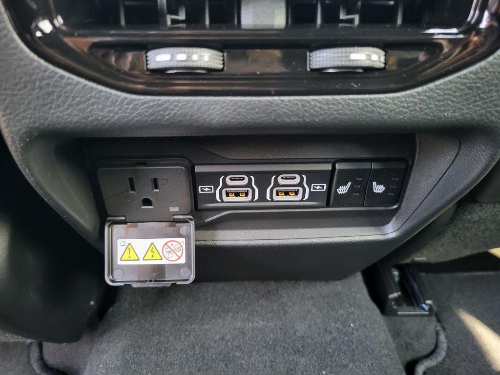 new 2025 Jeep Grand Cherokee car, priced at $49,530