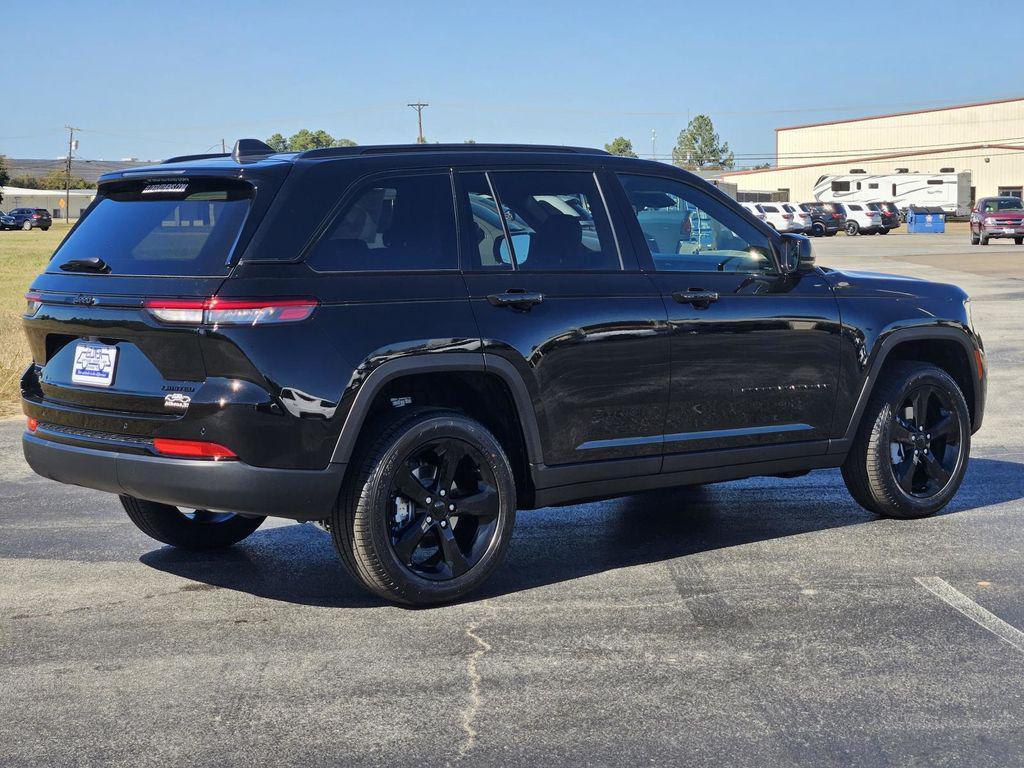 new 2025 Jeep Grand Cherokee car, priced at $46,970