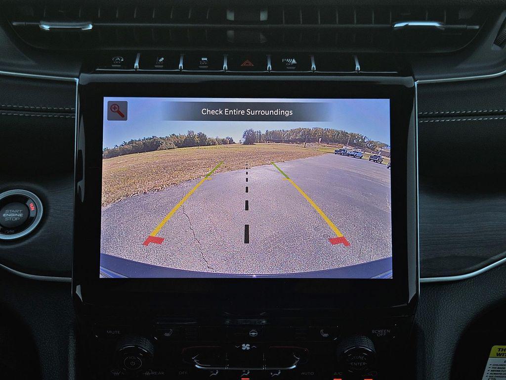 new 2025 Jeep Grand Cherokee car, priced at $46,970