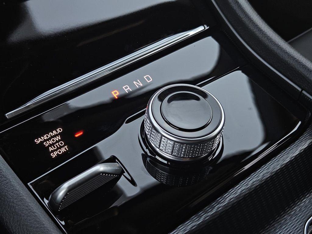 new 2025 Jeep Grand Cherokee car, priced at $46,970