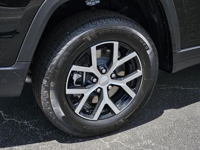 new 2025 Jeep Grand Cherokee L car, priced at $49,062