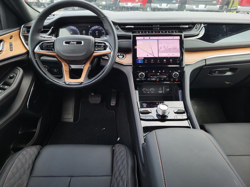 new 2025 Jeep Grand Cherokee L car, priced at $70,925