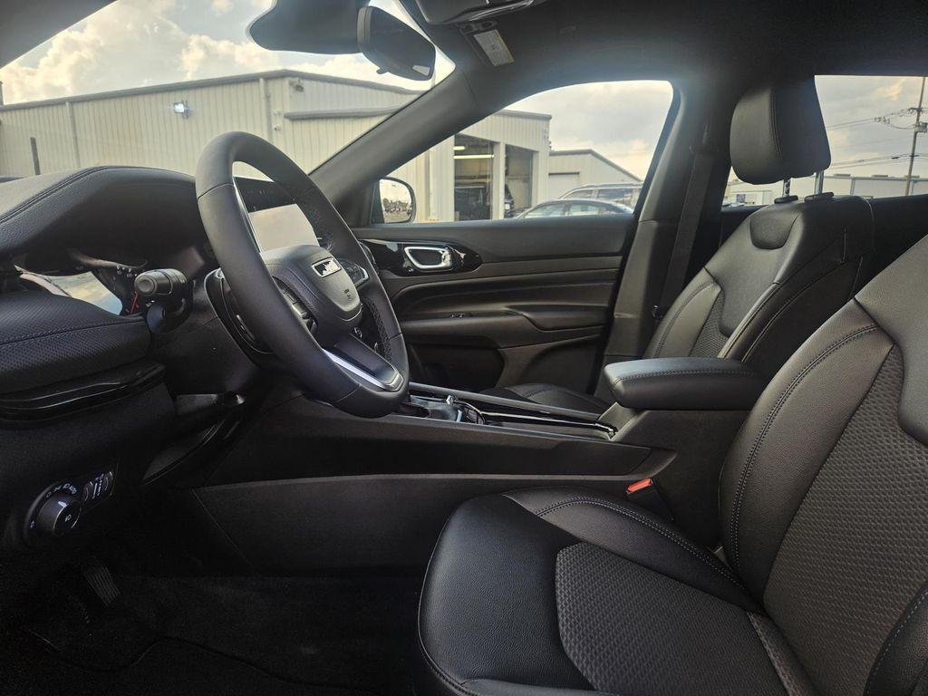 new 2026 Jeep Compass car, priced at $33,410