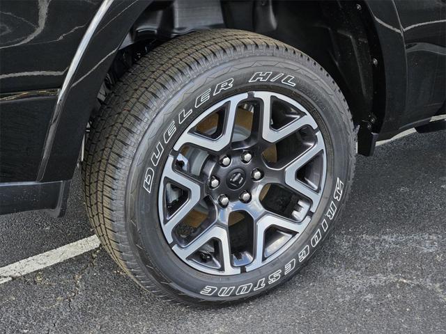 new 2025 Ram 1500 car, priced at $61,421