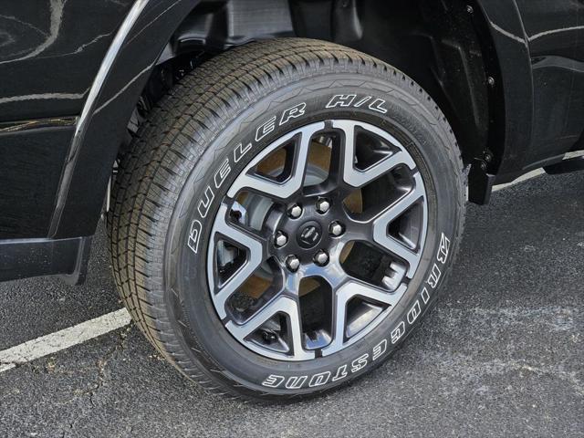 new 2025 Ram 1500 car, priced at $61,421