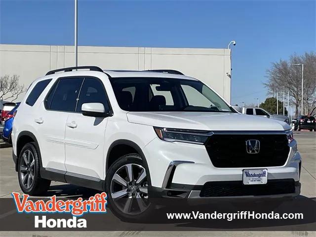 used 2025 Honda Pilot car, priced at $43,994