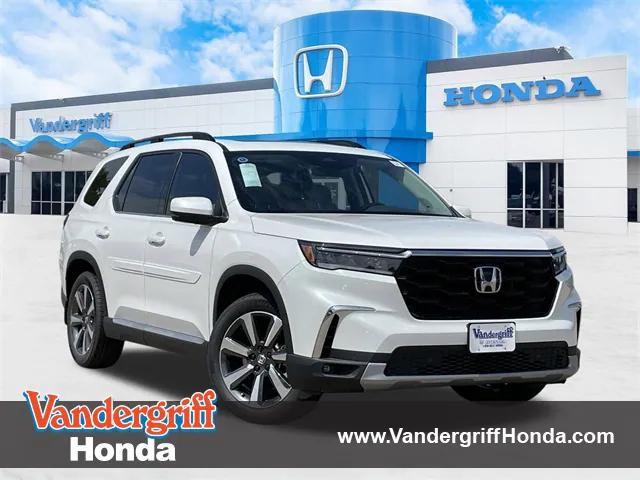 new 2025 Honda Pilot car, priced at $55,707