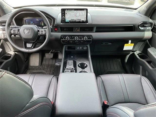 new 2025 Honda Pilot car, priced at $54,844