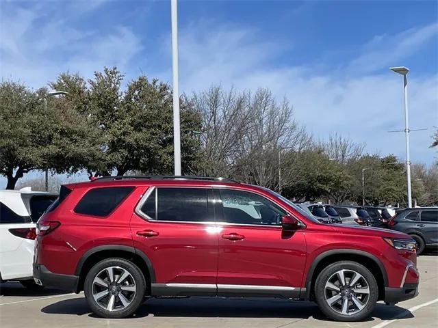 new 2025 Honda Pilot car, priced at $49,405