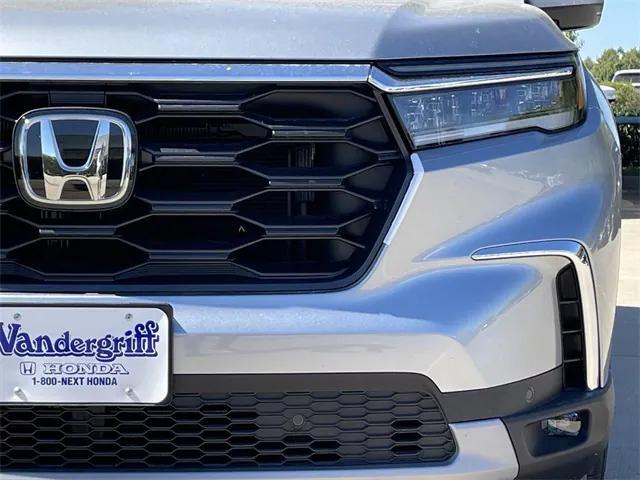 new 2025 Honda Pilot car, priced at $47,445