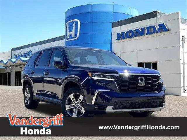 new 2025 Honda Pilot car, priced at $46,695