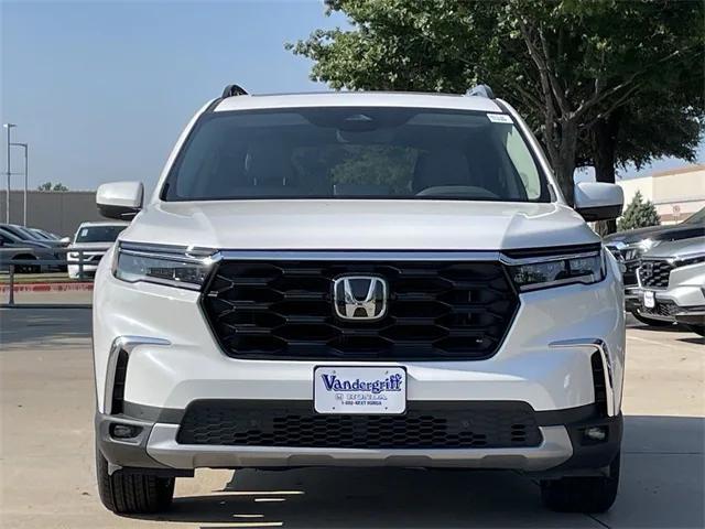 new 2025 Honda Pilot car, priced at $50,040