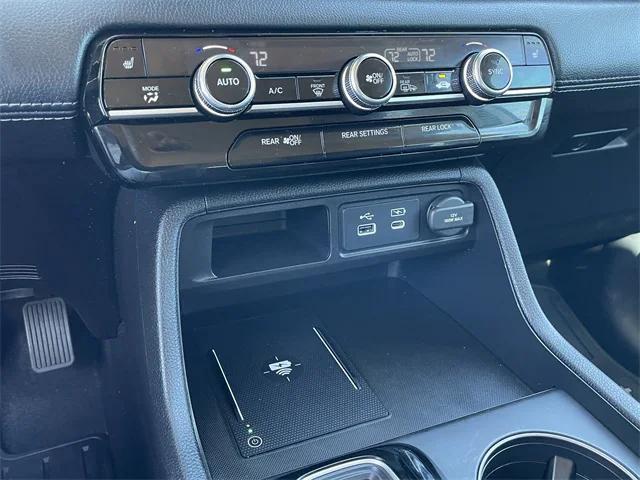 used 2025 Honda Pilot car, priced at $41,906