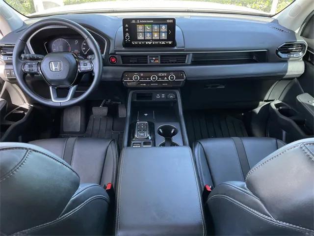 used 2025 Honda Pilot car, priced at $41,906