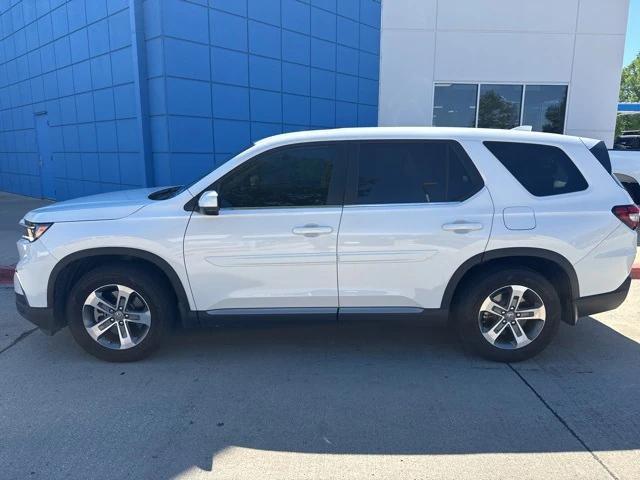 used 2025 Honda Pilot car, priced at $43,320