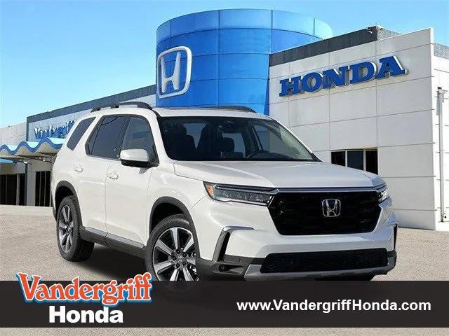 new 2025 Honda Pilot car, priced at $54,930