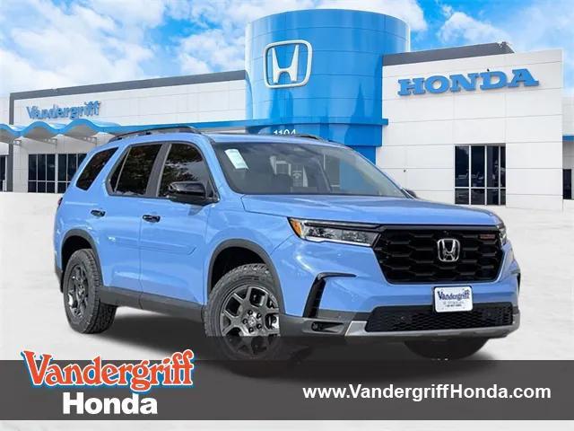 new 2025 Honda Pilot car, priced at $50,950