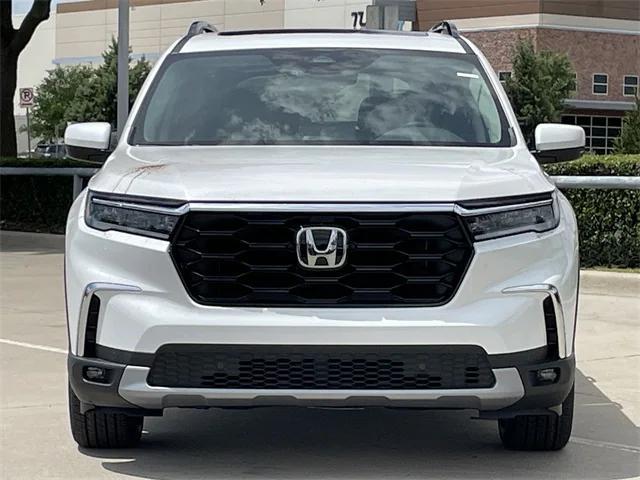 new 2025 Honda Pilot car, priced at $51,539
